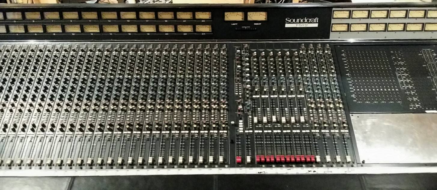 Soundcraft TS12 01