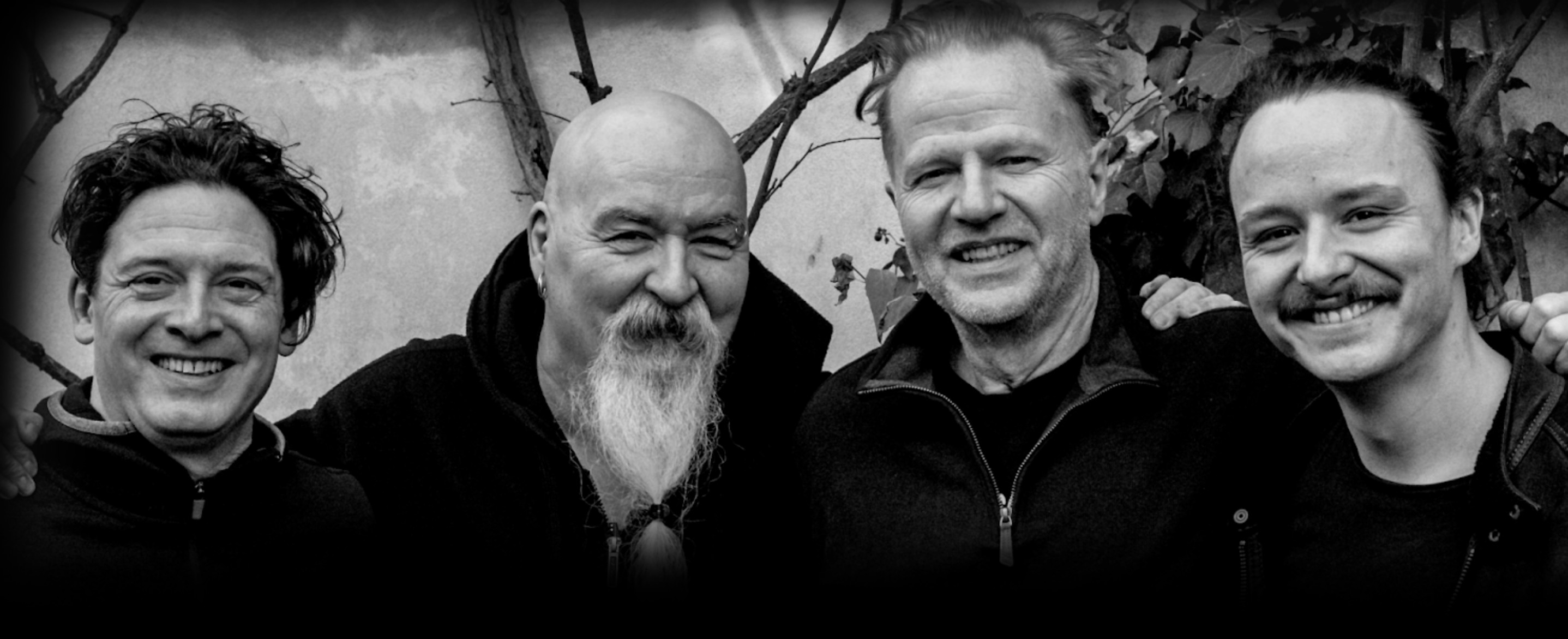 Die Band von HORAK spielt OSTBAHN.